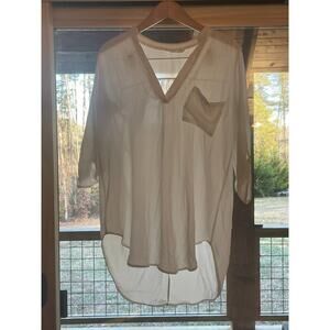 Lush Women's White V-Neck High-Low Tunic Sheer top. Size Small. Pocket